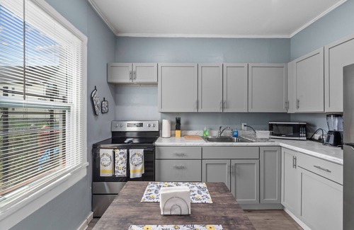Brewers Hill House | Furnished 3BR – All Utilities – Family Ready Stay