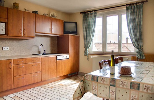 Itterswiller Apartment | Furnished all mod cons apartment in a half-timbered Alsatian house