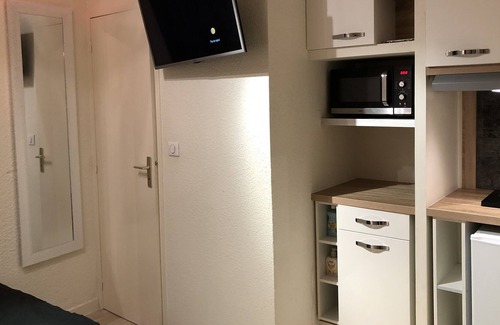 Montlucon Apartment | Furnished and equipped room in the city center