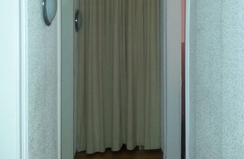 Odenkirchen-Mitte Condo | Furnished apartment 1-4 people