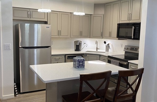 Aurora Condo | Furnished Condo for a month or more