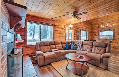 Munds Park House | Furnished Deck Cabin in Coconino National Forest