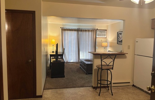 Neenah Apartment | Furnished executive apartments at an affordable price, perfect downtown location