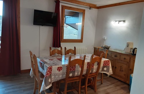 Macot-la-Plagne Apartment | furnished tourist accommodation * with swimming pool, sauna, hammam, alt 2050m in PLAGNE VILLAGE