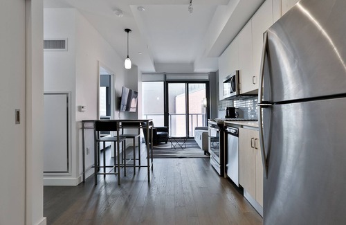 St. Lawrence Apartment | Furnished Monthly Rental - 1 Bdrm 1bath & Office - Pet Friendly