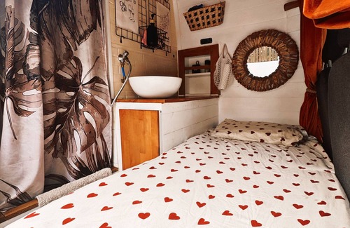 Trois Mares House | FURNISHED VAN: indoor shower, 360° terrace, TT tires, camping equipment