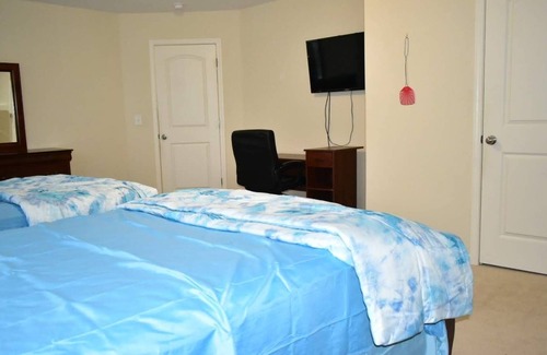 Trinity House | Furniture market, HPU, peaceful family house for vacation or business