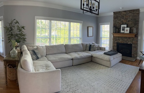Thomasville House | Furniture Market Rental