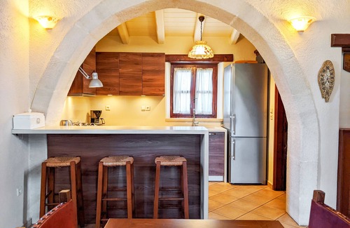 Kounavi Villa | Fyllosia Villa Part of Cretan Retreat