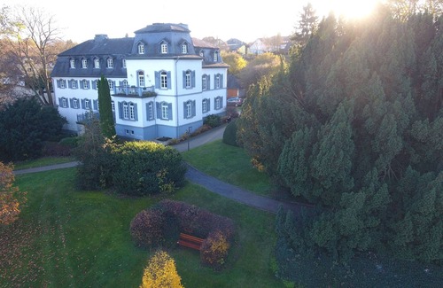 Saffig Apartment | Gästehaus im Schlosspark