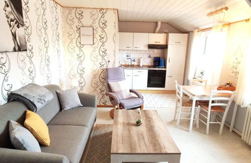 Dornumergrode Apartment | Gästehaus Zur alten Post Wohnung Ost