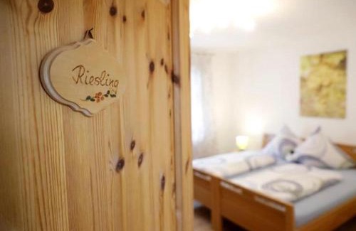 Neustadt-Duttweiler Apartment | Gästezimmer Weingut Rösch