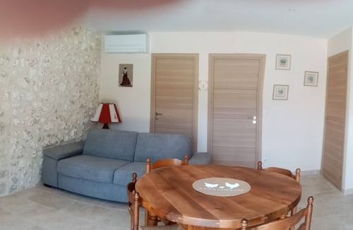 Senas House | Gîte 1 Attenant au Mas. Possibilité D'un Deuxième Gîte Identique Gite 2