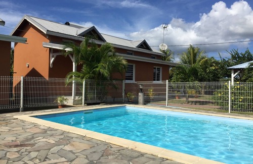 Lamentin Cottage | Gîte Aloé Véra- RESIDENCE LES KALBASSIERS