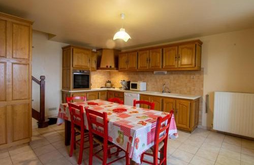 Paulin House | Gîte avec jardin, jacuzzi, proche Sarlat et Lascaux, idéal pour familles et amis - FR-1-616-246