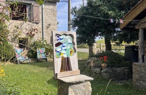 Marlhes House | Gîte chaleureux avec cheminée, jardin et four à pain, idéal pour des vacances paisibles en nature - FR-1-496-57