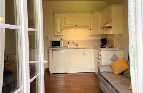 Saint-Claude-de-Diray House | Gîte cosy avec terrasse privative, parking et WiFi - FR-1-491-443