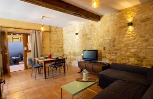 Daglan House | Gîte cosy avec cheminée et terrasse couverte au cœur du Périgord Noir - FR-1-616-275