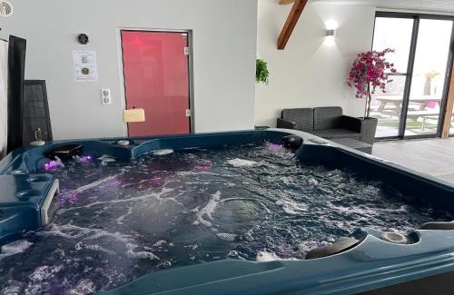Bergesserin House | Gîte de Bellevue avec piscine intérieure privative