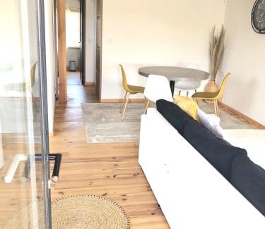 Saint-Jean-Trolimon Apartment | Gîte de Charme avec vue Mer