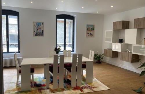 Moulins Apartment | Gîte de Charme au Centre de Moulins, Tout Confort pour 4 pers - FR-1-489-570