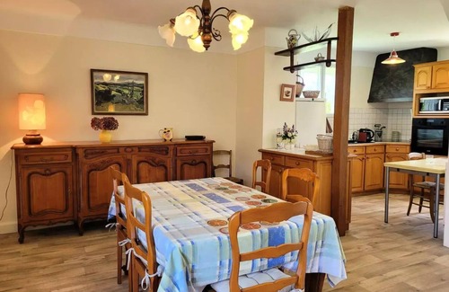 Montaignac-Saint-Hippolyte Villa | Gîte de France 4 persons