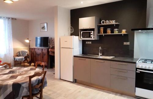 Curemonte Apartment | Gîte de France Gîte vallée de la sourdoire 3 épis - Gîte de France 6 personnes MAE-9184