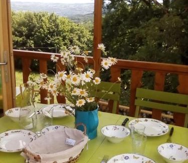 Cublac Apartment | Gîte de France La roulotte - Gîte de France 4 personnes MAE-4651