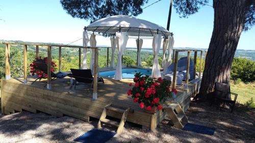 Cublac Apartment | Gîte de France La roulotte - Gîte de France 4 personnes MAE-4651