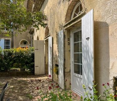 La Begude-de-Mazenc Apartment | Gîte de l'orangerie du Château de la Bégude de Mazenc