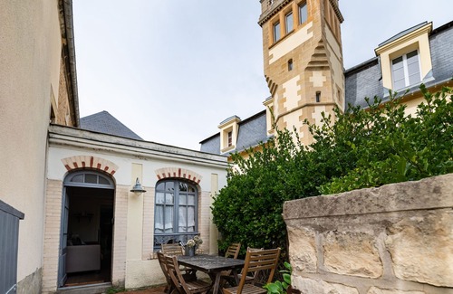 Coeur de Nacre House | Gîte de la Tour - Three Bedroom House, Sleeps 6