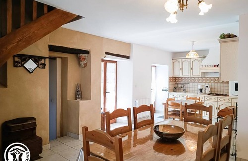Autoire House | Gîte de la Maynardière - AUTOIRE
