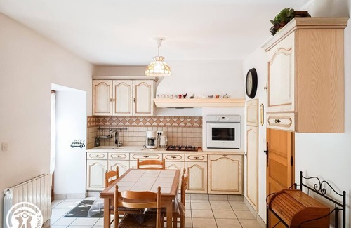Autoire House | Gîte de la Maynardière - AUTOIRE
