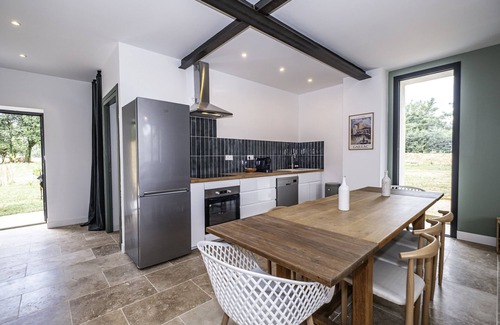Gaillac Ski Chalet | Gîte des Roussèles - Air-con, Spa, Garden