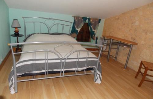 Saint-Philippe-dAiguille House | Gîte l'Antre Vous