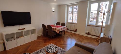 Riquewihr Apartment | Gîte La Jouvence - Cœur de Riquewihr - 2-4 personnes