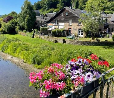 Vresse-sur-Semois House | Gîte la Passerelle à Mouzaive