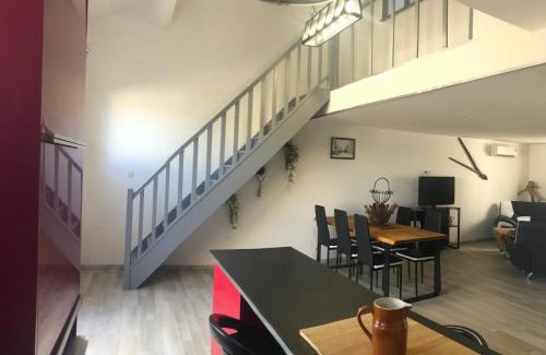 Lagorce Apartment | Gîte LE BOIS FLOTTE spacieux 120 m2 6 personnes Lagorce vallon pont d arc Ardèche