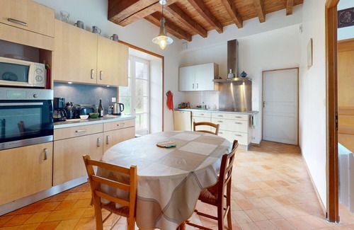 Saint-Julien-des-Landes Ski Chalet | Gîte Les Fragonnettes