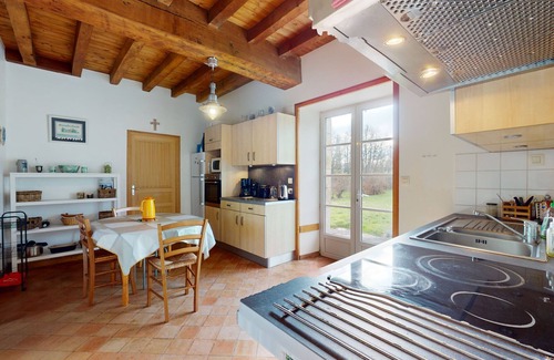 Saint-Julien-des-Landes Ski Chalet | Gîte Les Fragonnettes