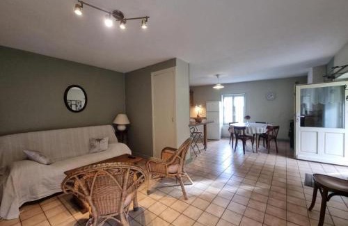 Saint-Didier-sur-Rochefort House | Gîte paisible pour 4 pers, cheminée & animaux acceptés - FR-1-496-12