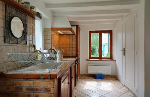 Ouerre House | Gîte paisible avec jardin, proche nature et sites historiques, idéale pour détente et activités outdoor. - FR-1-581-138