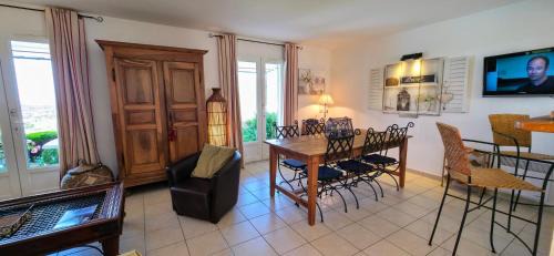 Le Barroux House | Gîte Palma, vue exceptionnelle vallée Provençale