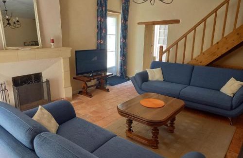 Montreuil-Bellay Apartment | Gîte Saumurois 7 personnes