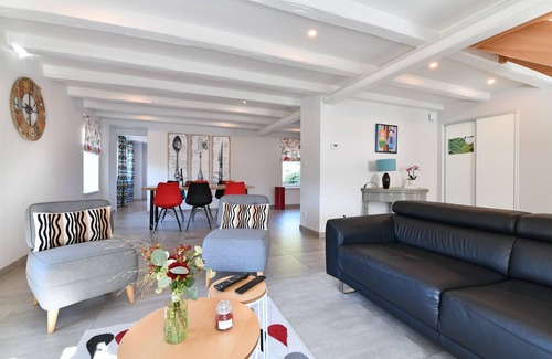 Saint-Amarin House | Gîte Spacieux et Confortable Avec spa et Jardin Privatif à Saint-amarin
