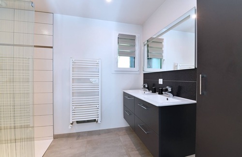 Saint-Amarin House | Gîte Spacieux et Confortable Avec spa et Jardin Privatif à Saint-amarin