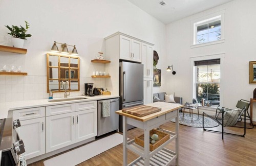 St. Marys Apartment | #G 2-Story, Modern Rustic Apt in Cntrl Downtown