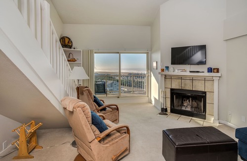Gearhart Condo | G703 1.5 Bedroom 4th floor No cleaning fees