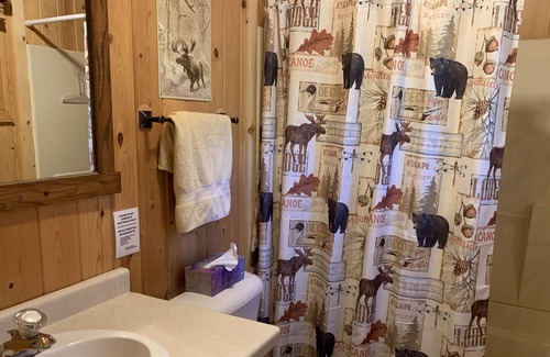St Germain Condo | Gabe's Lost Lake Resort-Cedar Unit #20