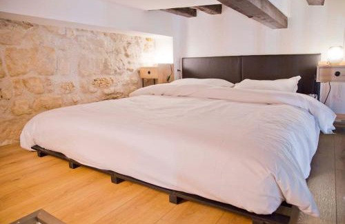 Odeon Apartment | Gabrielle - Authentic Loft Saint-Germain Luxembourg Courtyard